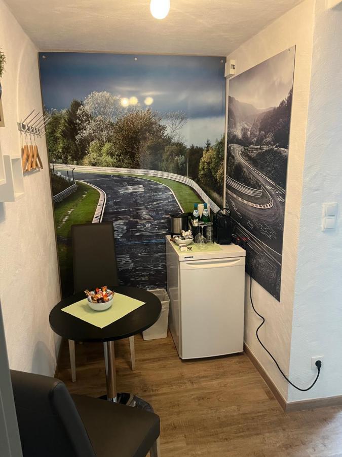 Gaestezimmer Melina Am Nuerburgring Adenau Kültér fotó